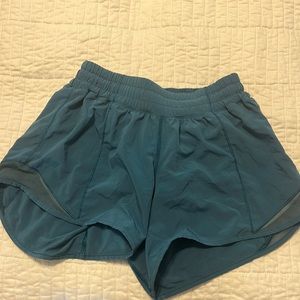 lululemon hotty hot short mid rise tall